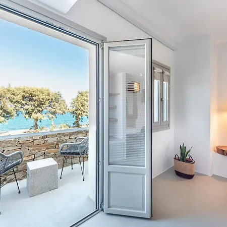 Paros Comfy Hotel Nausa