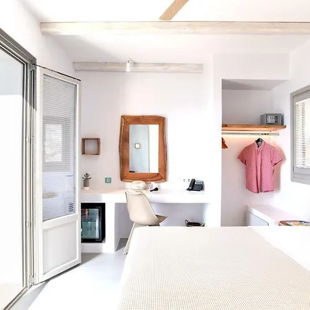 Paros Comfy Náusza