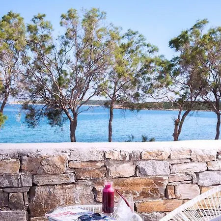 Paros Comfy 酒店 纳乌萨