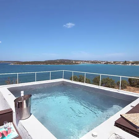 Paros Comfy 4* Naousa (Paros)