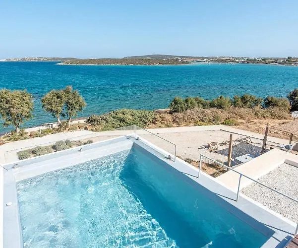 فندق Paros Comfy 4*