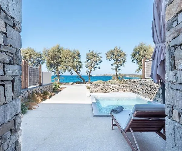 Ξενοδοχείο Paros Comfy 4*