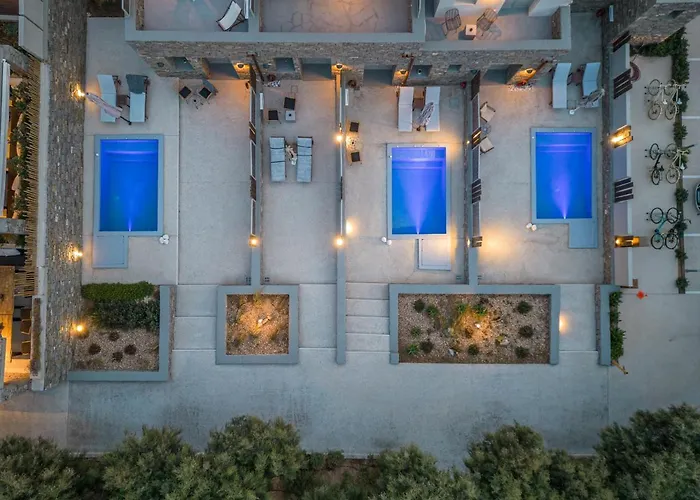 Paros Comfy ناوسا