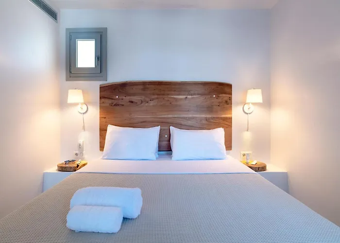 Ξενοδοχείο Paros Comfy 4*