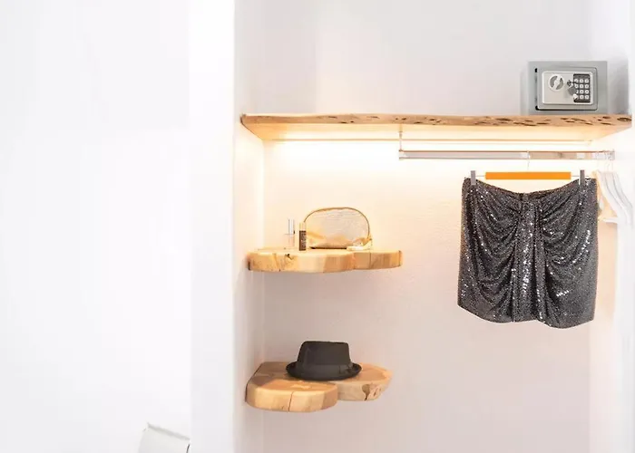 Paros Comfy Ξενοδοχείο 4*